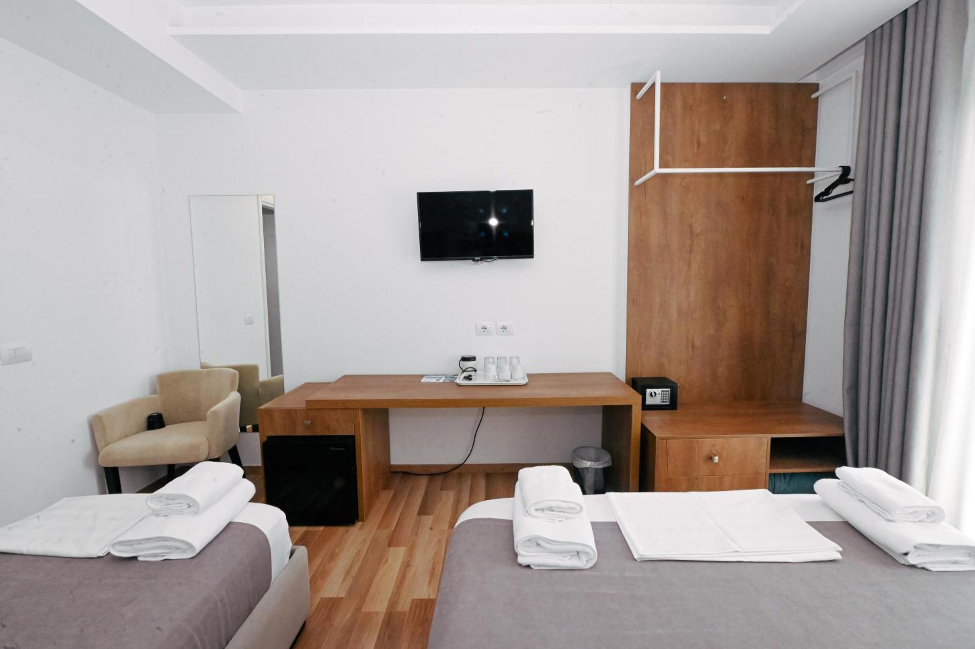 Bianco Hotel Ksamil Exterior photo