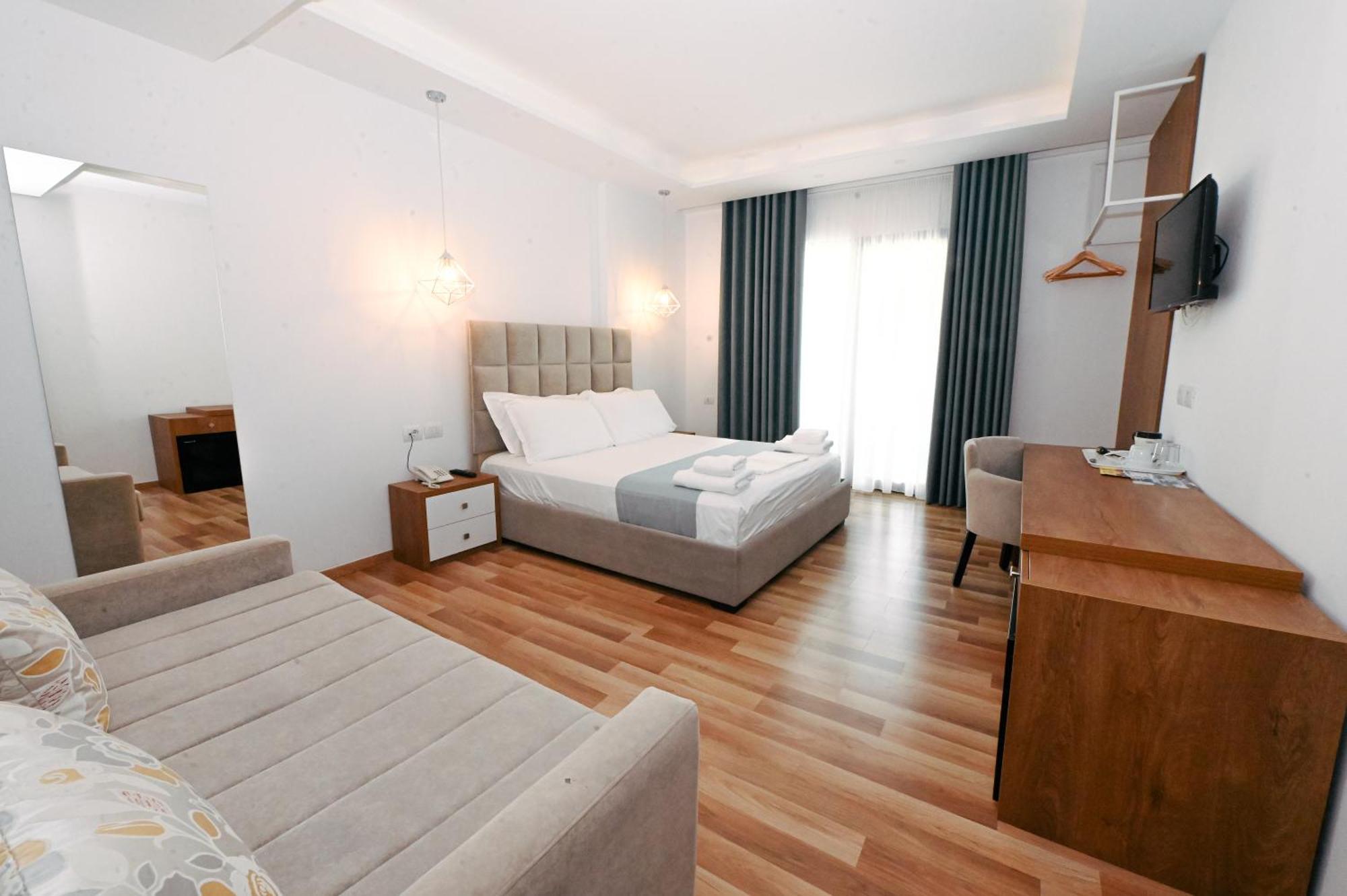 Bianco Hotel Ksamil Exterior photo